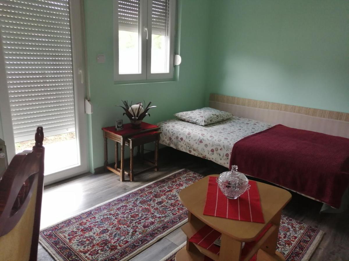 Airport Apartment T&T Surčin 외부 사진