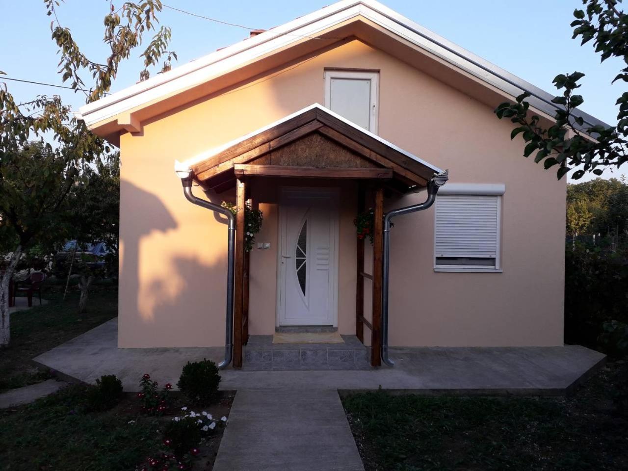 Airport Apartment T&T Surčin 외부 사진